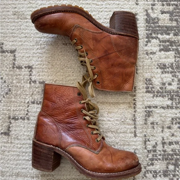 Frye Sabrina 6G Lace Up Boots in Saddle Cognac - Picture 1 of 8